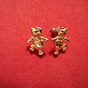 Disney Winnie the Pooh Post Earrings Vintage Gold Tone